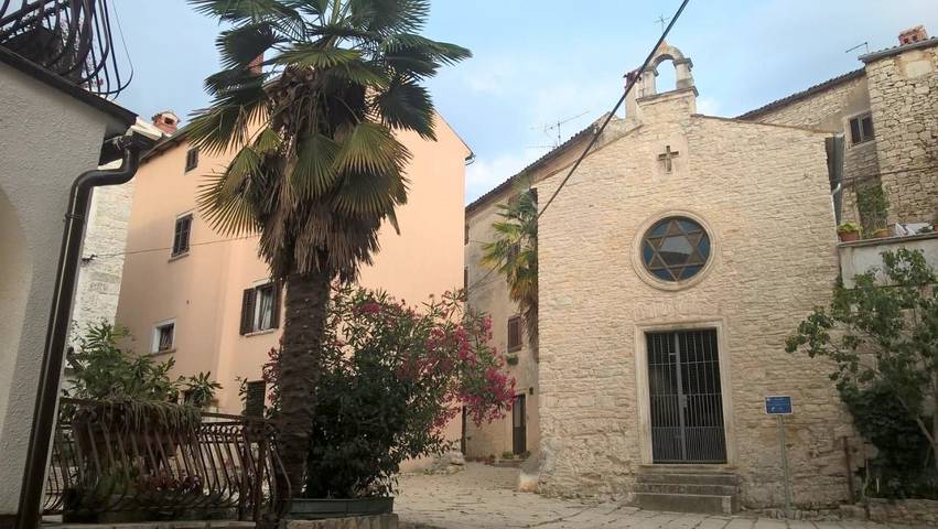 Maison d’hôte pour 4 personnes, avec vue et terrasse, animaux acceptés à Bale (Croatie)