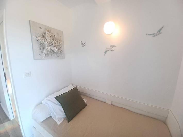 Location de vacances pour 8 personnes, avec vue ainsi que jardin et piscine, adapté aux familles à Galéria - 2