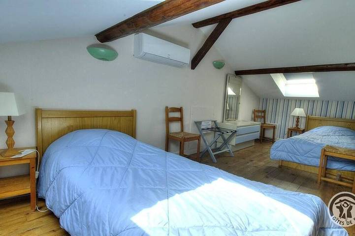 Location de vacances pour 4 personnes, avec piscine et jardin à Saint-Julien (Rhône) - 3