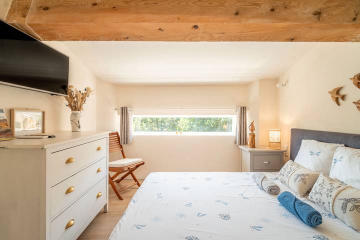 Chambre d’hôte pour 2 personnes, avec bassin pour enfant et jardin, adapté aux familles dans le Languedoc-Roussillon