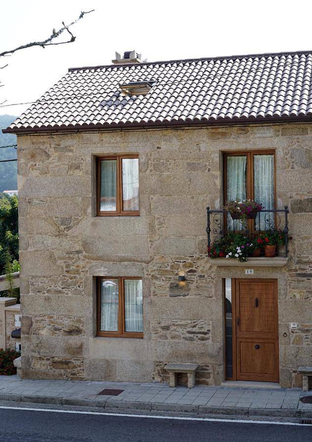 Apartamento para 13 personas, con Balcón y Terraza además de Jardín y Vistas en Comarca de Noia