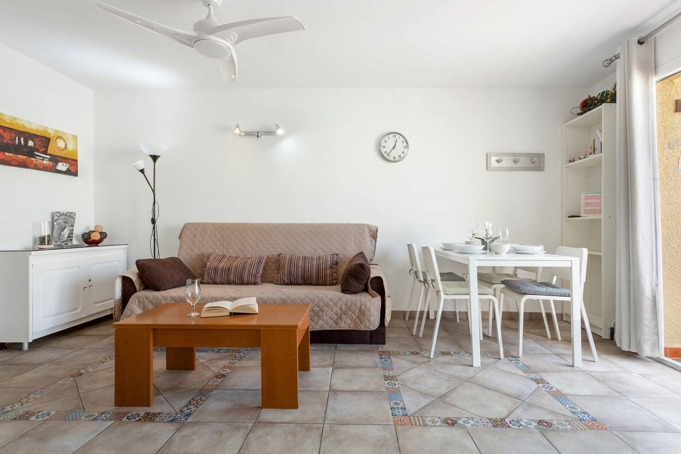 Appartement entier, Appartement de vacances 'A-32 Arenas' avec piscine partagée, terrasse privée et Wi-Fi in Caleta de Fuste, Antigua