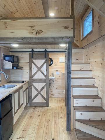 Log Cabin for 4 Guests in Bellevue (IA), Iowa, Picture 3