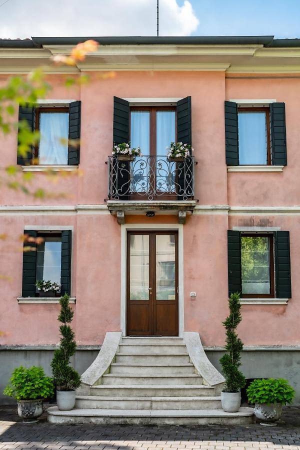 Villa Trevisi - Rooms -free parking in Treviso, Treviso (província)