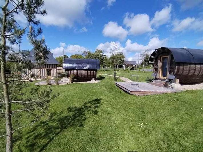 Tente pour 4 personnes, avec jacuzzi ainsi que terrasse et jardin dans le Calvados - 3