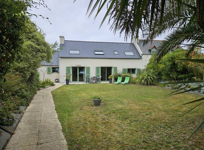 Gîte pour 6 personnes, avec terrasse et jardin