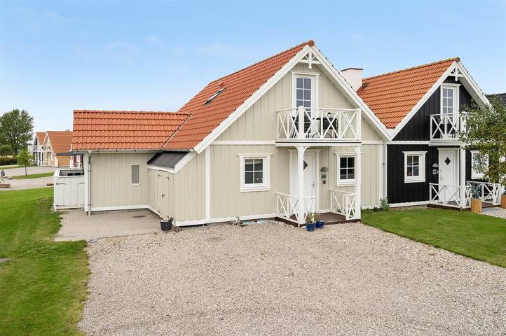 Ferienhaus für 8 Personen, mit Balkon und Sauna - 1