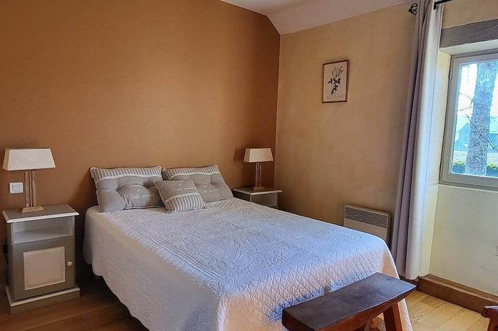 Location de vacances pour 4 personnes, avec piscine ainsi que jacuzzi et jardin, animaux acceptés à Vézac - 3