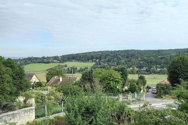 Location de vacances pour 17 personnes, avec Balcon et Terrasse ainsi que Jardin et Vue à Bazemont