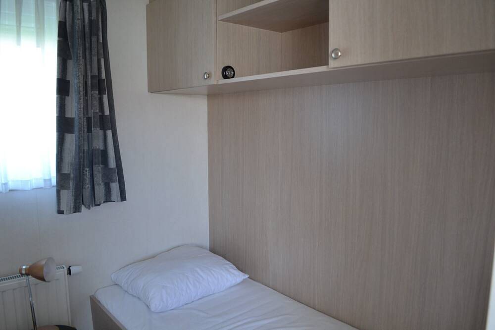 Chalet Irene (67): ein gemütliches Chalet mit viel Privatsphäre in Strandnähe in Serooskerke, Walcheren