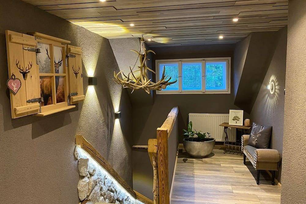 Ganze Wohnung, Chalet am Weißenbach - Ferienhaus mit 4 Doppelzimmern in Hinterstoder, Totes Gebirge