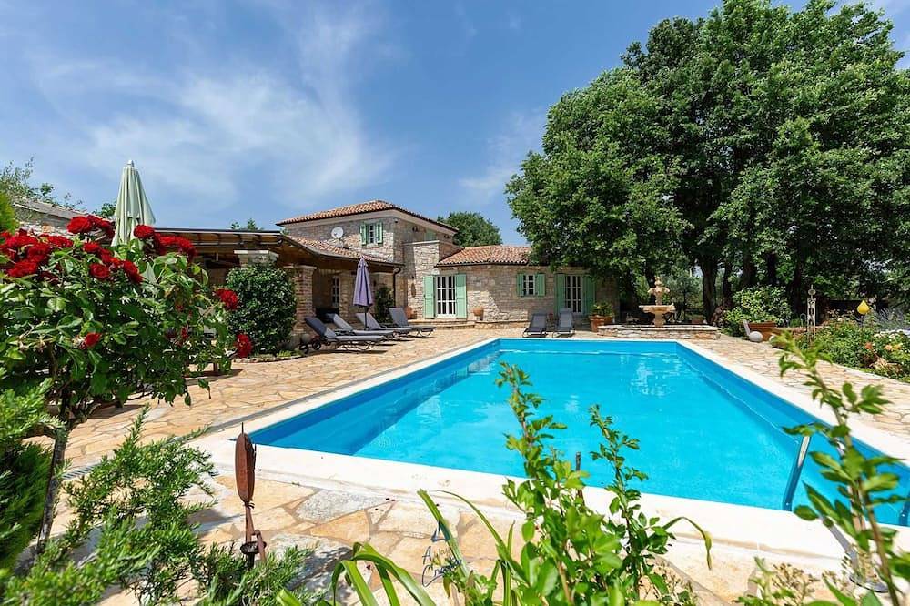 Casa vacanza a Jehnići a partire da 342€ a notte