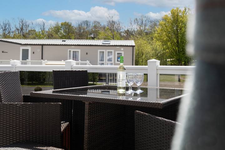 St Mary's View - Luxury Lodge, Close to Beach in Penally, Pembrokeshire