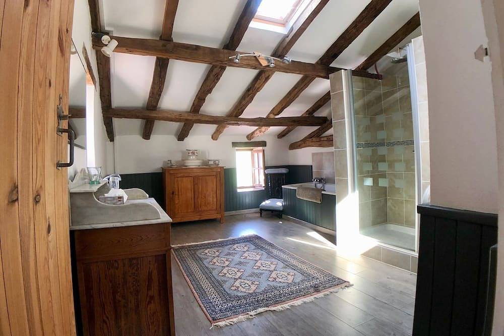 Impresionante granja en 15 acres, piscina privada climatizada, 6 camas y 4 baños más anexo in Saint-Astier, Región de Marmande