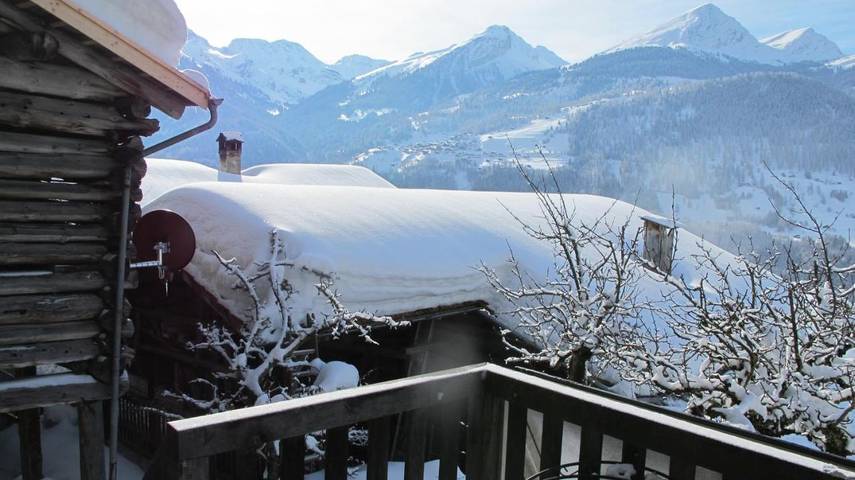 Vakantiewoning voor 5 personen, with Balkon and Terras as well as Tuin and Uitzicht in Arosa