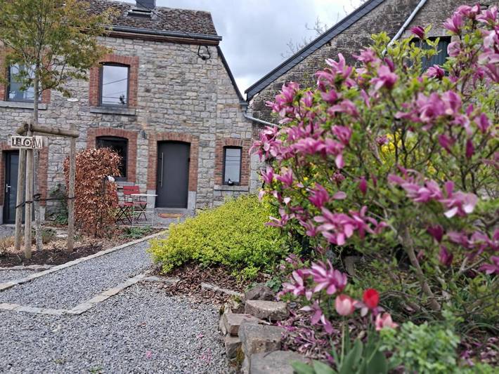 Location de vacances pour 5 personnes, avec vue et terrasse à Hotton