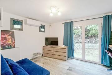 Gîte pour 4 Personnes dans Vallon-Pont-d'Arc, Gorges de l’Ardèche, Photo 4