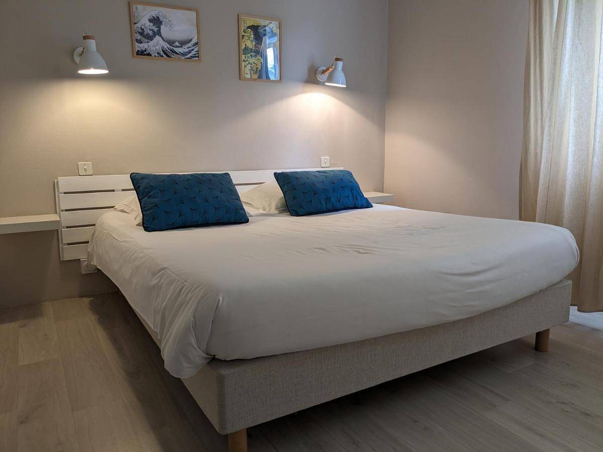 Double Room with Garden View in Lanester, Côte des Mégalithes