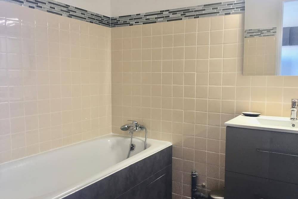 Apartamento entero, Estudio amueblado con vistas al mar Le Brusc in Six-Fours-les-Plages, Region de Toulon