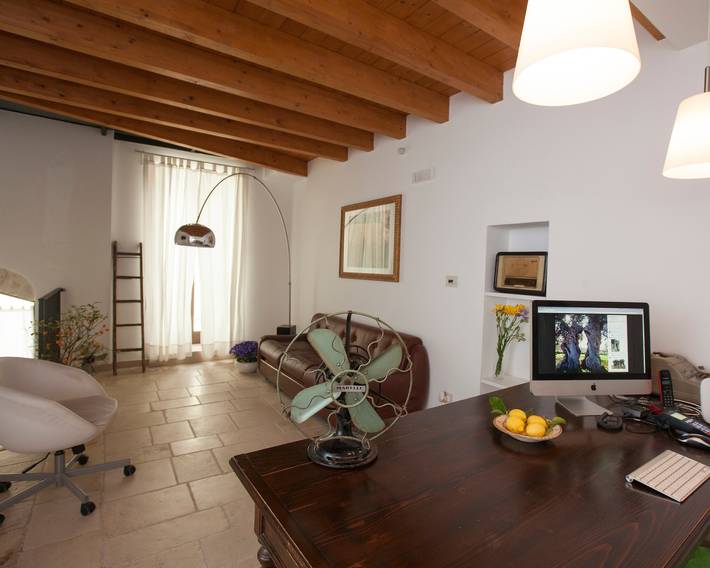 Room 'Dimora Nonna Rosa' with Wi-Fi and Air Conditioning in Conversano, Bari Province