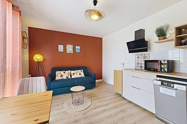Appartement de vacances pour 2 personnes, avec piscine à Meyzieu