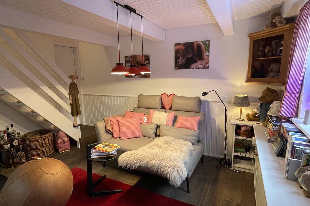 Thatched roof house - Heath village St. Dionys near Lüneburg-https://youtu.be/xg4Tjk1gvxu in Barum (Lüneburg), Nordheide