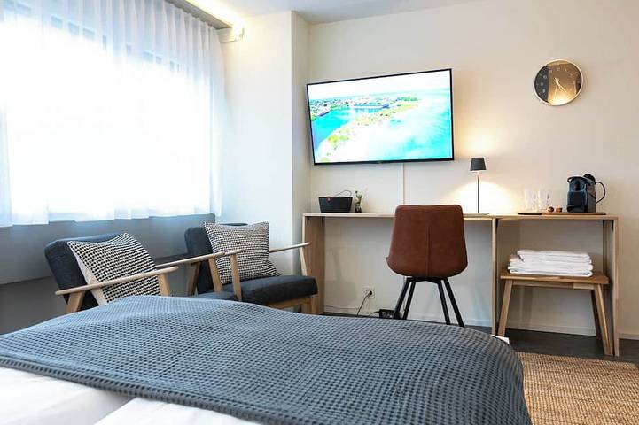 Ganze Wohnung, Central St. Gallen Studio (green): Fast Wifi & kitchen for shared use in St. Gallen, Zürich Voralpen