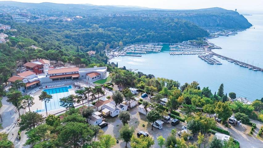 Camping für 4 Personen, mit Terrasse und Garten sowie Pool in Lido di Spina