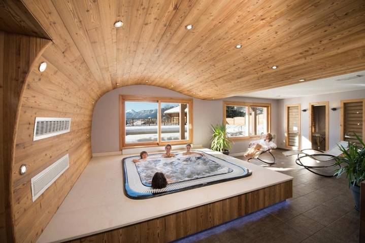 Hôtel pour 2 personnes, avec jacuzzi et piscine ainsi que jardin et sauna, animaux acceptés