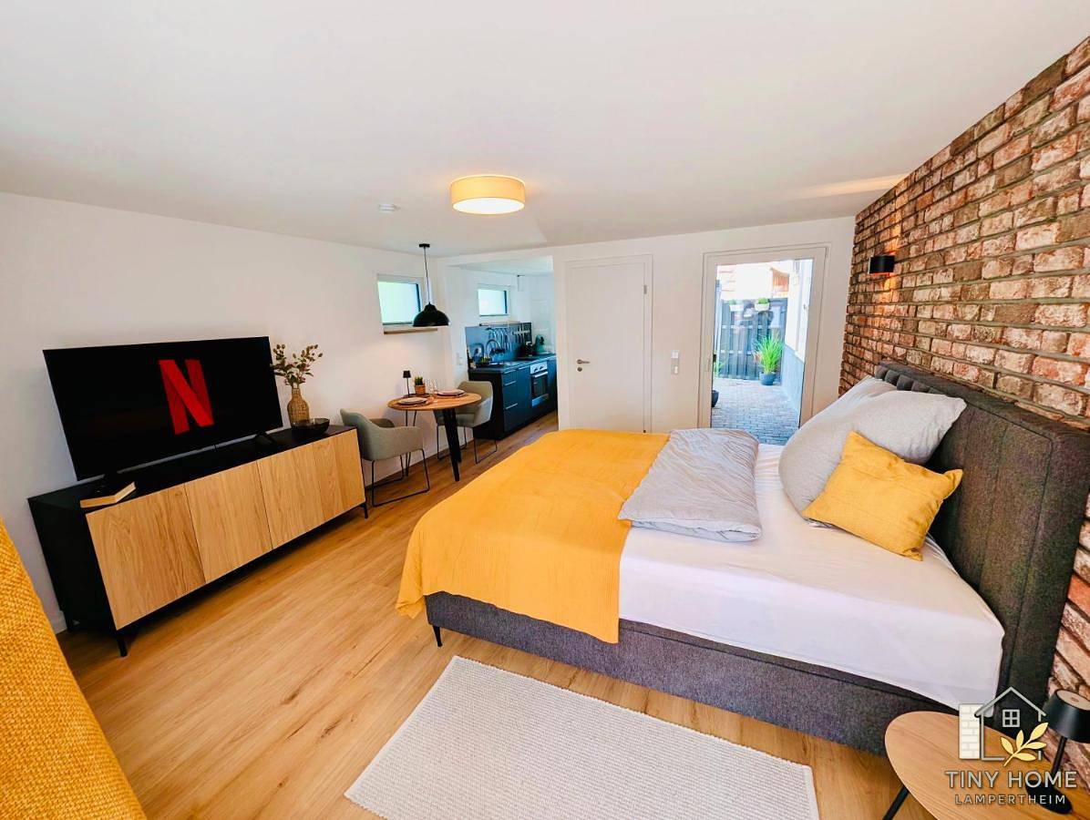 Ganze Wohnung, One-Bedroom Apartment in Lampertheim, Bergstraße