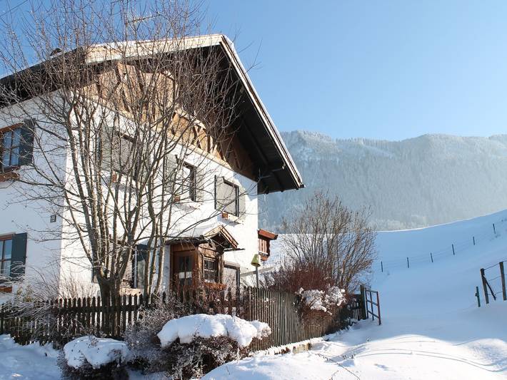 Ferienwohnung für 2 Personen, mit Terrasse und Garten in Halblech