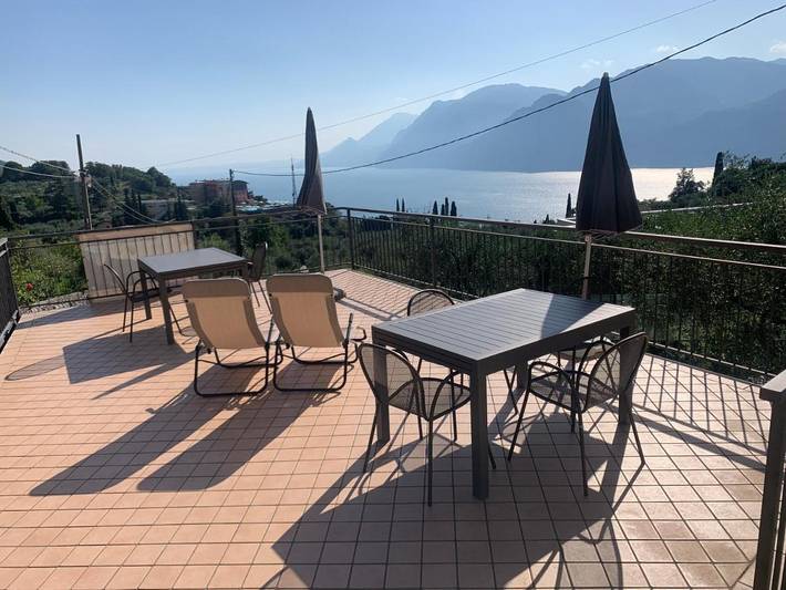 Ferienwohnung für 2 Personen, mit Ausblick und Seeblick sowie Garten, mit Haustier in Malcesine