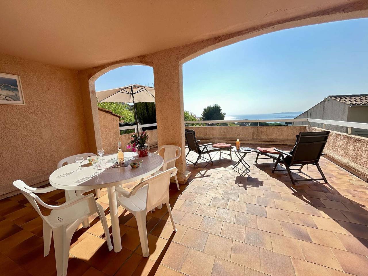 Appartement entier, Appartement 2 pièces, terrasse vue mer, proche plage in La Nartelle, Sainte-Maxime