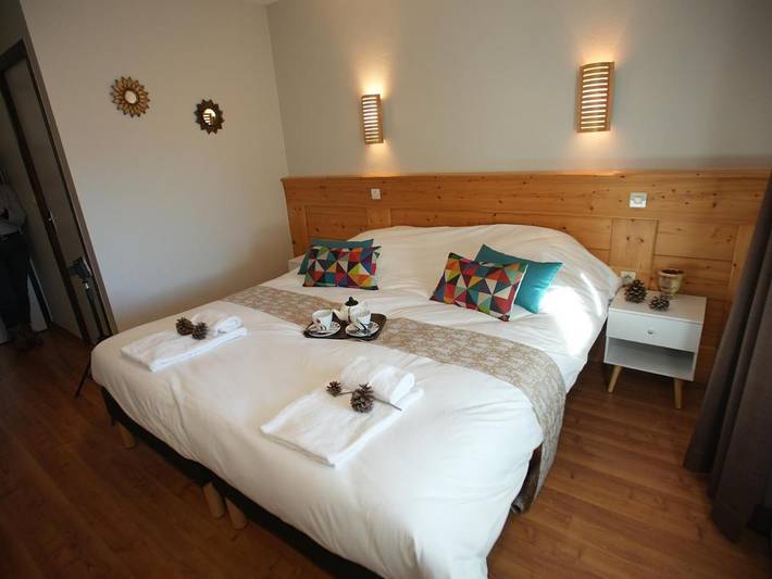 Hôtel pour 2 personnes, avec terrasse, animaux acceptés à Vassieux-en-Vercors - 4