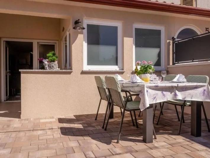 Ferienhaus für 4 Personen, mit Sauna und Garten in Kastelir - 4