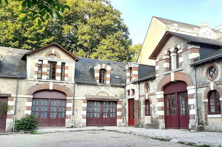 Gîte pour 15 personnes, avec Jardin à Saint-Gervais-la-Forêt