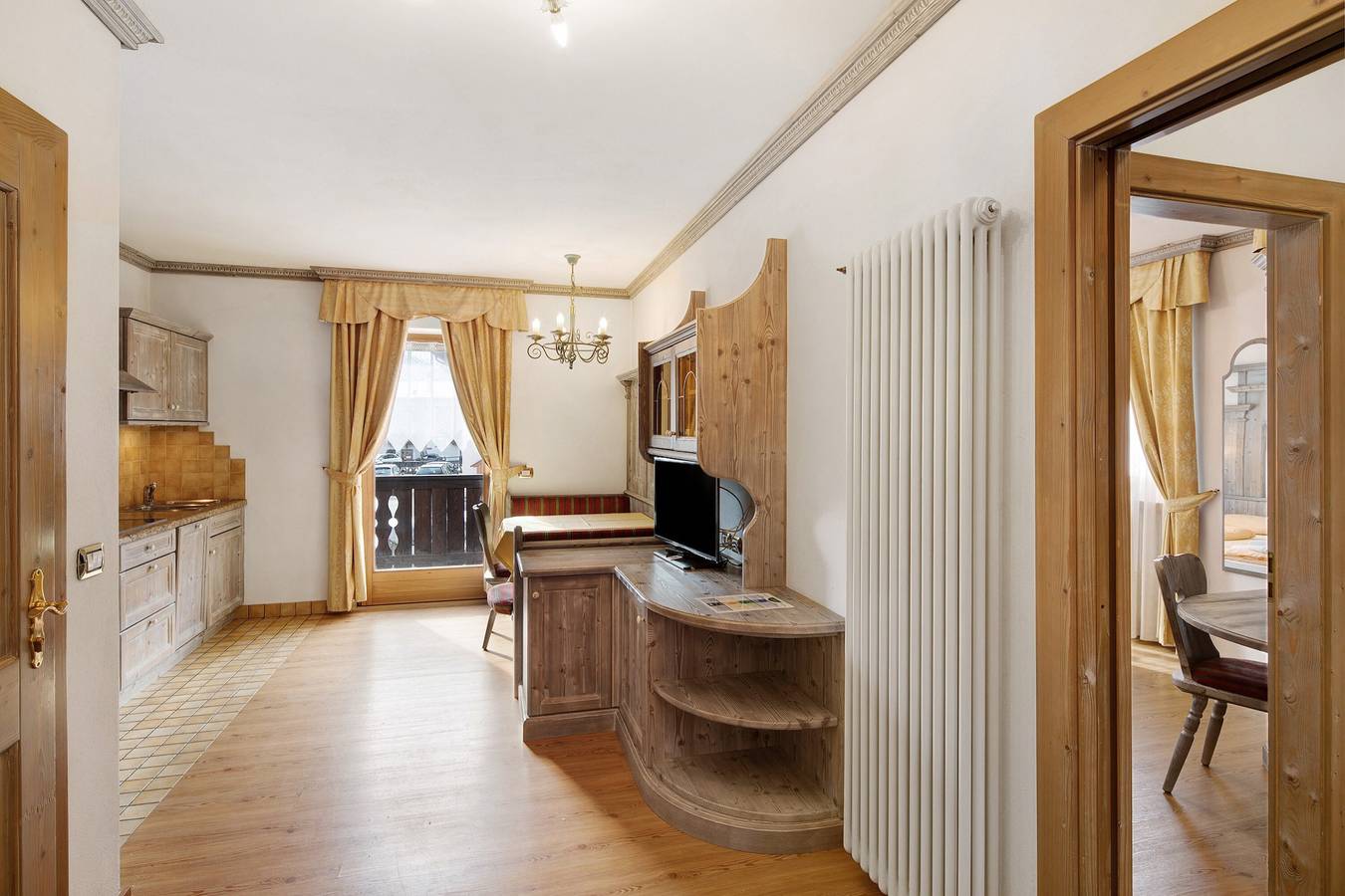 Hel lägenhet, Holiday Apartment "Casa Li Roina n 45" with Mountain View, Balconies & Wi-Fi in Livigno (Town), Livigno