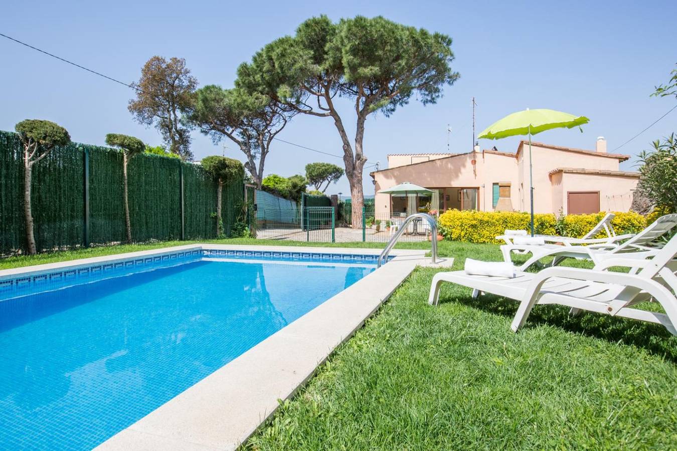 Tres Pins 1 in Lloret de Mar in Begur, Costa Brava