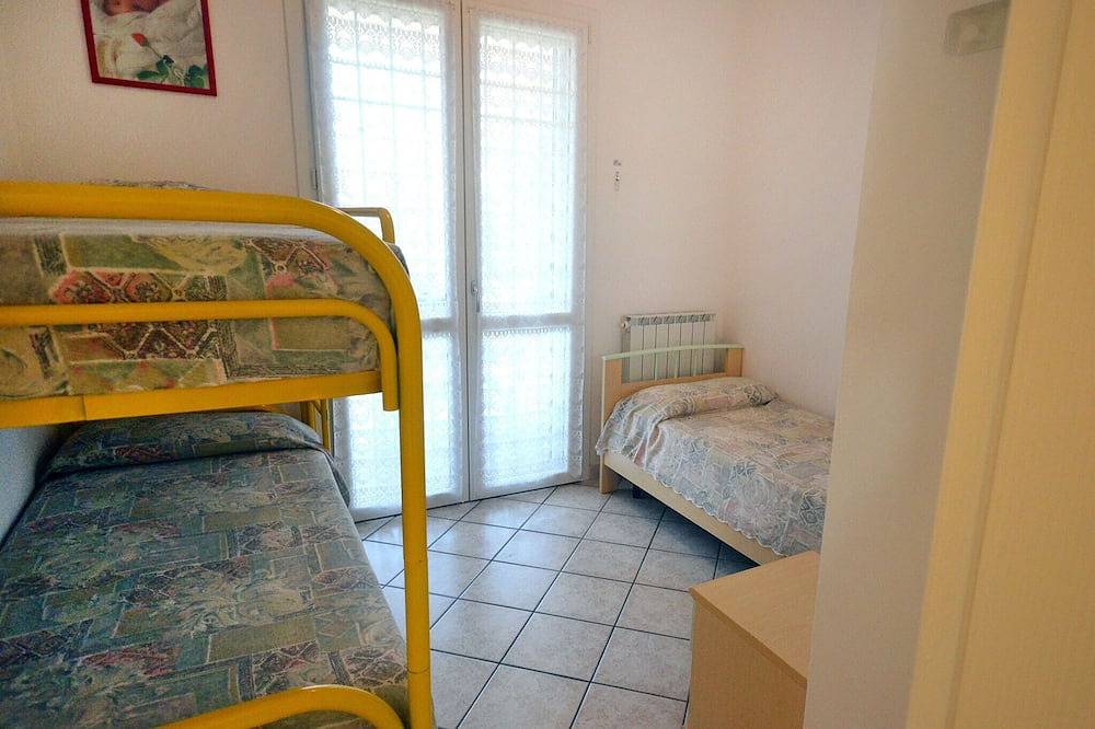 Schöne eingeschossige Villa mit 3 Schlafzimmer mit privaten Garten in Comacchio, Ferrara Provinz