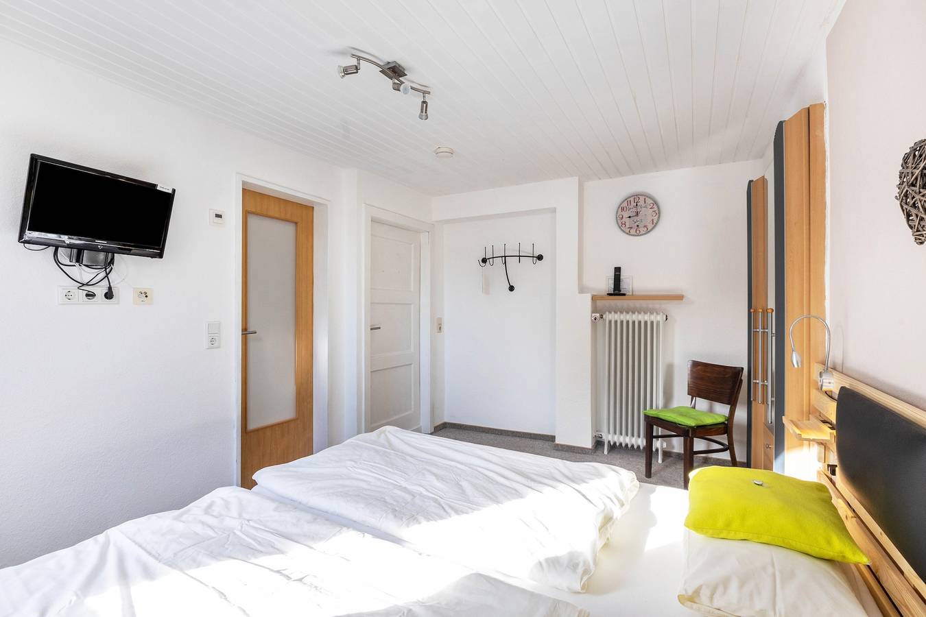 Zimmer '5_Doppelzimmer Nr 5' mit Wlan in Neuenrade, Märkischer Kreis