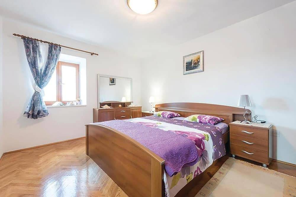 4 bedroom gorgeous home in Banici in Slano, Dubrovnik-Neretva