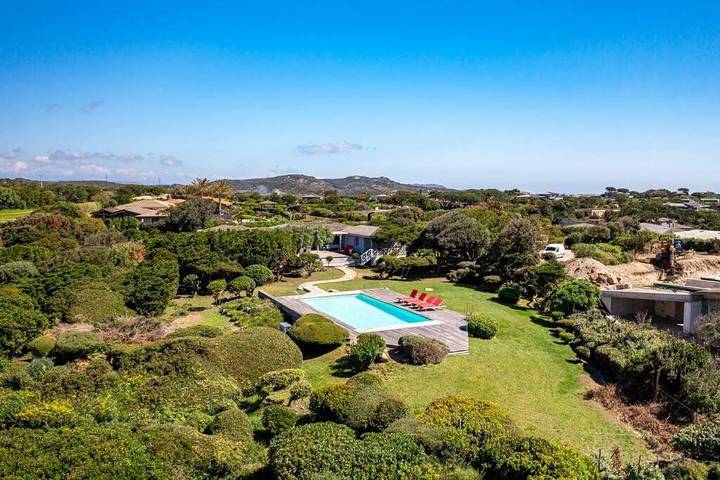 Gîte pour 12 personnes, avec jardin et piscine dans Plage De Sperone - 2