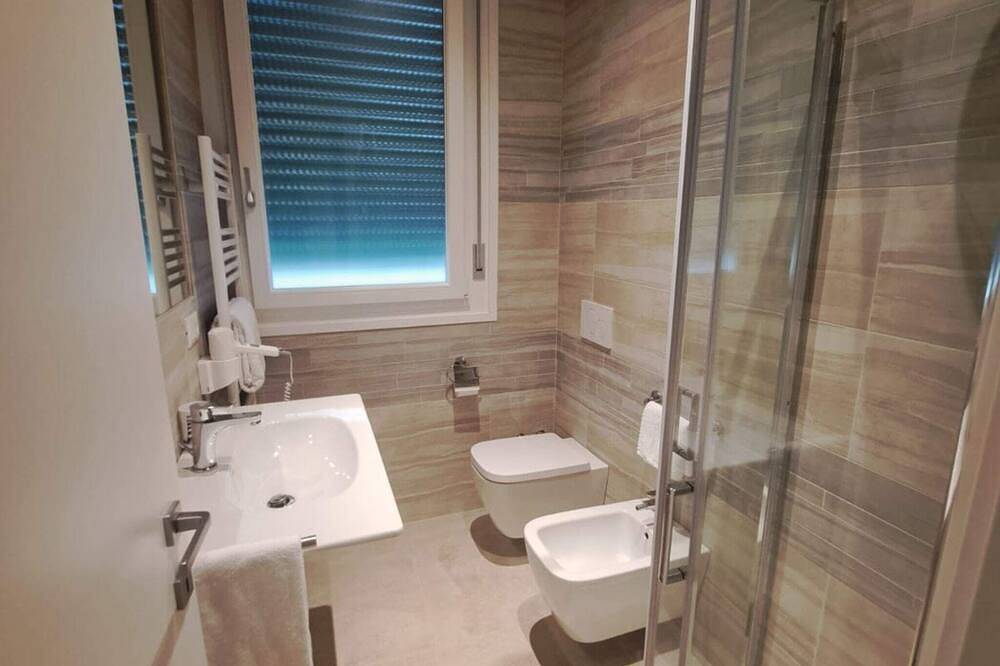 Appartamento intero, Marina Romea La casa dei dirigenti di Rino (Cin It039014B4Ks5S22Ug) in Marina Romea, Provincia di Ravenna