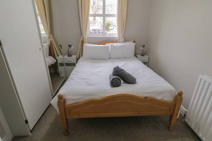 2 Carlton Cottage, pet friendly, with open fire in Enniskillen in Grafschaft Fermanagh