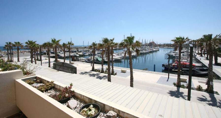 Gîte pour 3 personnes, avec terrasse et vue dans Port Saint Ange - 2