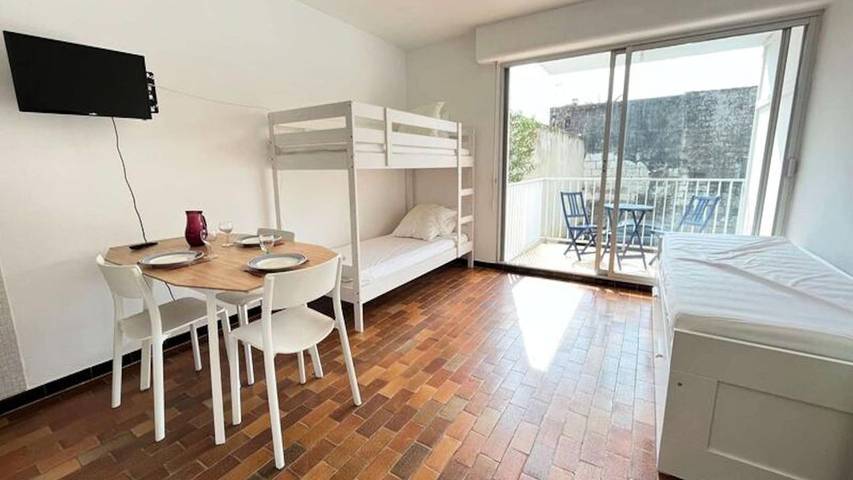 Gîte pour 5 personnes, avec balcon dans Le Vieux Phare Du Grau Du Roi