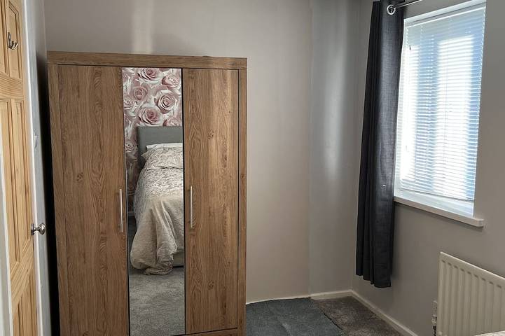 Beautiful home in peaceful neighbourhood  with great amenities around in Wigan, Grand Manchester