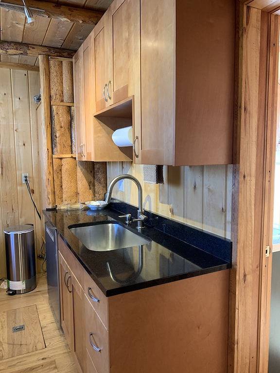Vacation rental for 4 people, with hot tub in Summit County