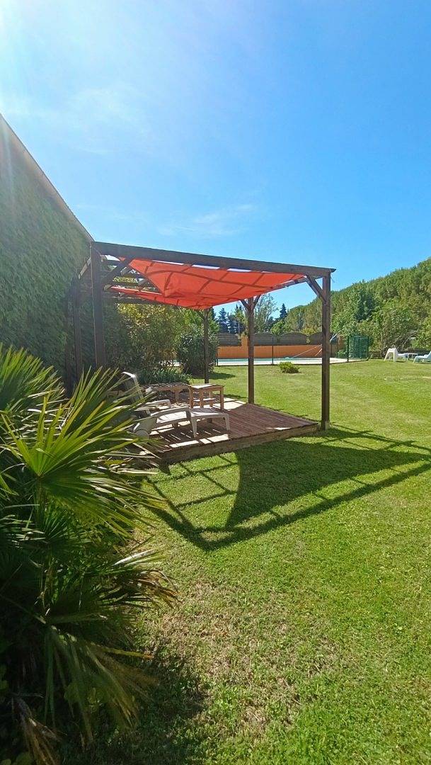 Gîte pour 5 personnes, avec piscine ainsi que terrasse et jardin à Althen-des-Paluds - 2