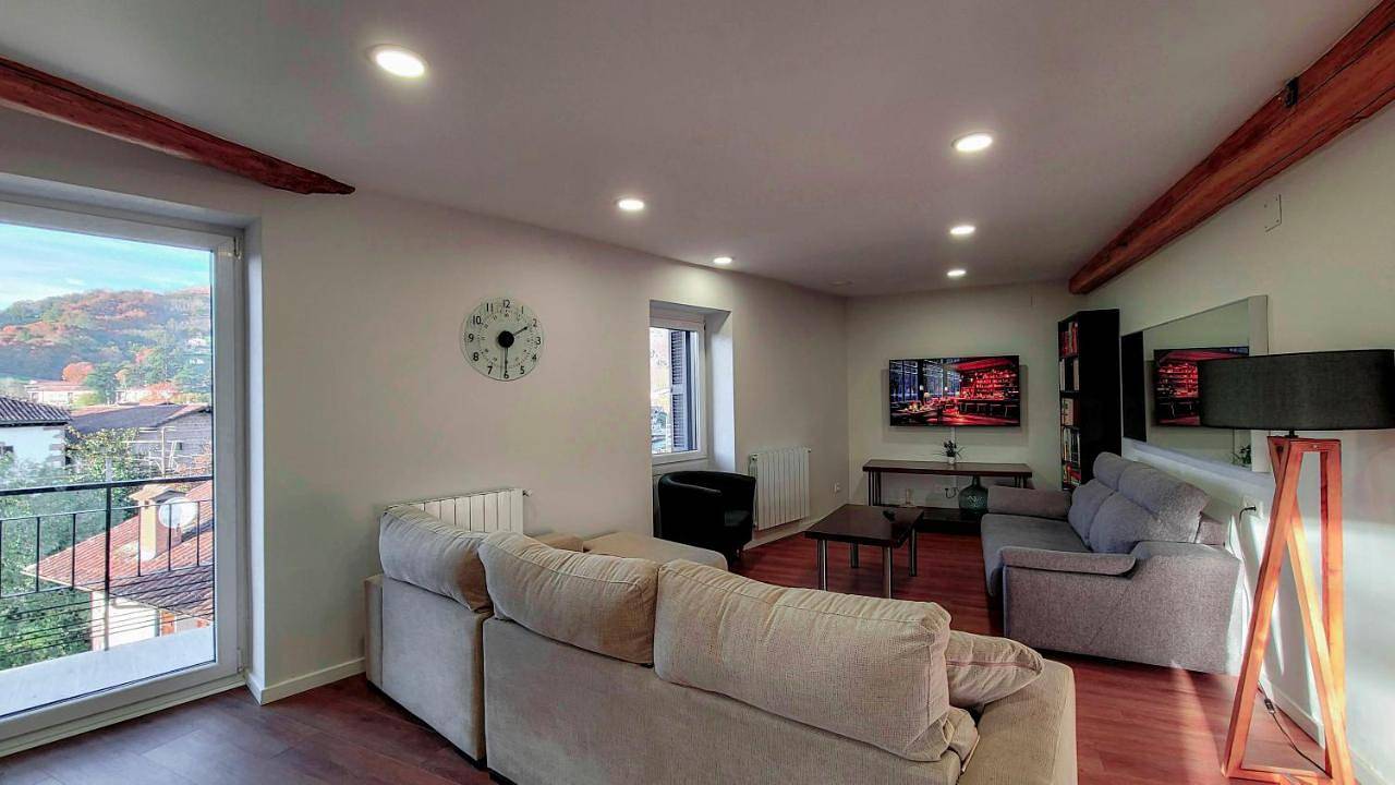 Apartamento entero, Two-Bedroom Apartment in Elizondo, Baztán
